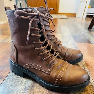 Universal thread boots